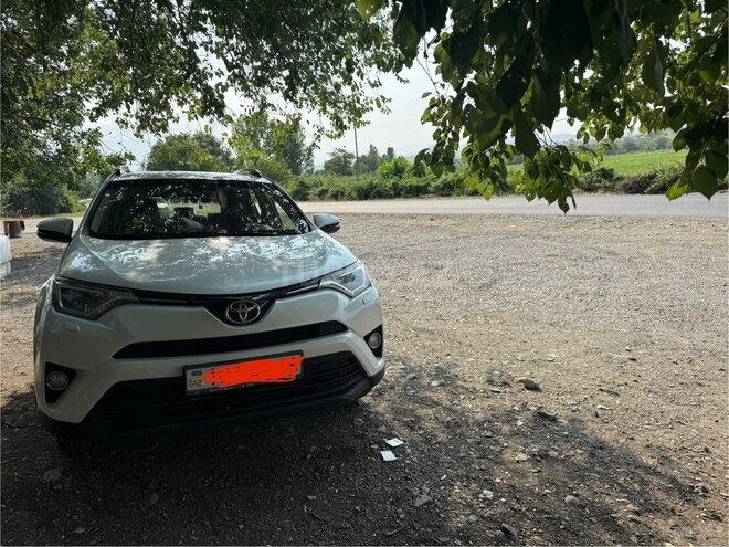 Toyota RAV4 2018, 320,000 km - 2.0 l - Qazax