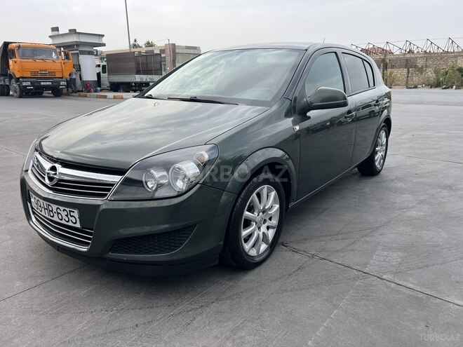 Opel Astra 2010, 285,000 km - 1.9 l - Bakı