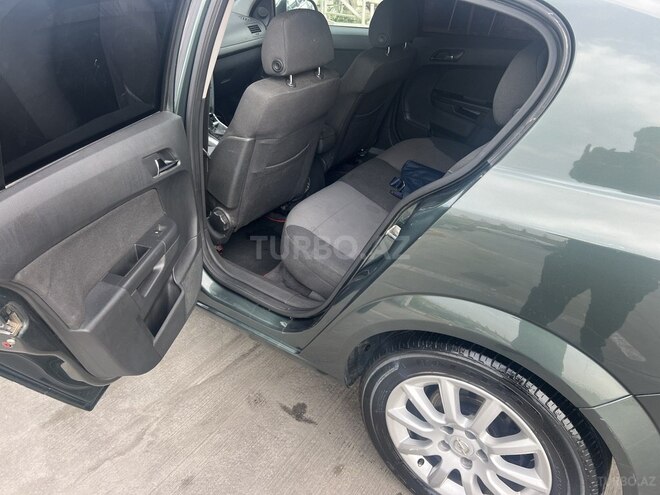 Opel Astra 2010, 285,000 km - 1.9 l - Bakı