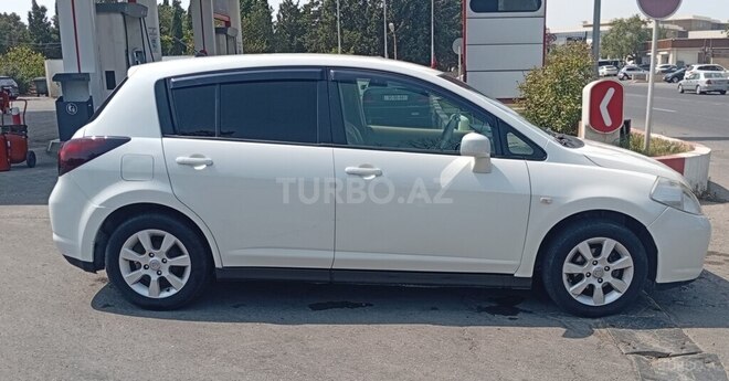 Nissan Tiida 2006, 305,000 km - 1.6 л - Bakı
