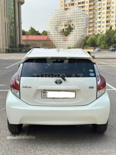 Toyota Aqua 2016, 85,000 km - 1.5 l - Bakı