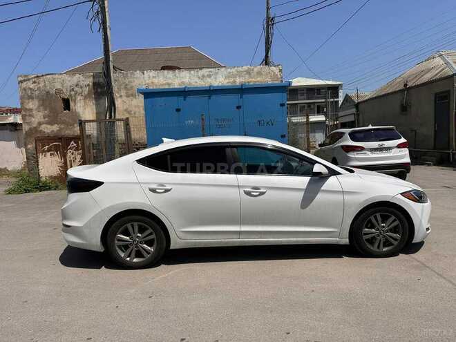 Hyundai Elantra 2016, 157,405 km - 2.0 л - Bakı