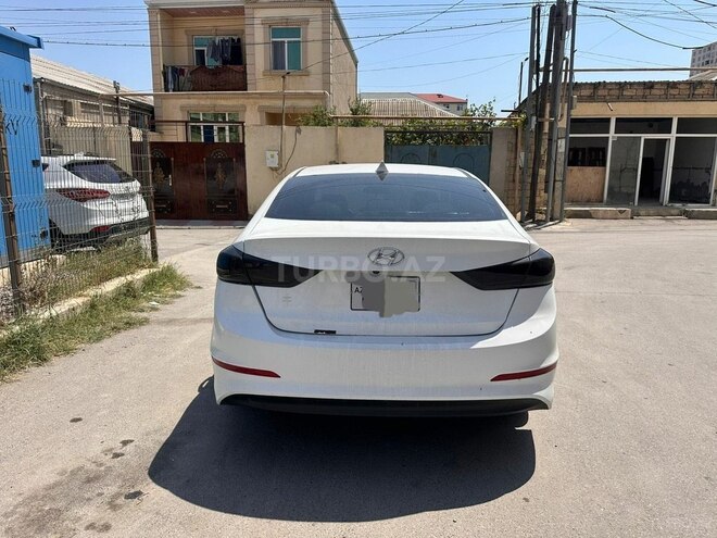 Hyundai Elantra 2016, 157,405 km - 2.0 л - Bakı