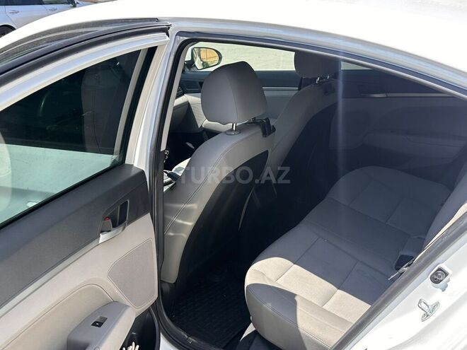 Hyundai Elantra 2016, 157,405 km - 2.0 л - Bakı