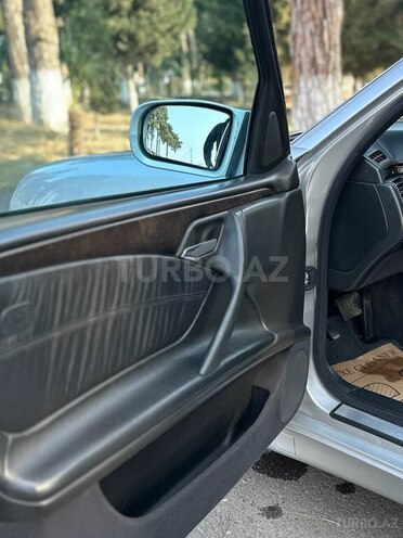Mercedes E 270 2000, 350,580 km - 2.7 l - Bakı