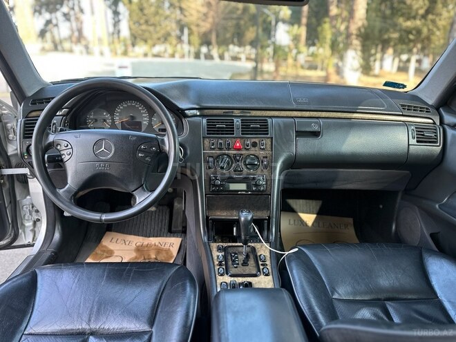 Mercedes E 270 2000, 350,580 km - 2.7 l - Bakı