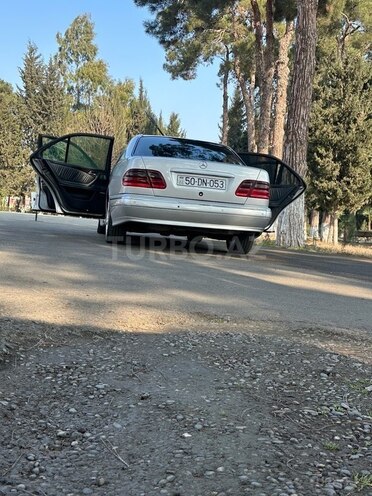 Mercedes E 270 2000, 350,580 km - 2.7 l - Bakı
