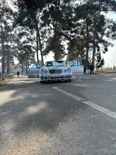 Mercedes E 270 2000, 350,580 km - 2.7 l - Bakı