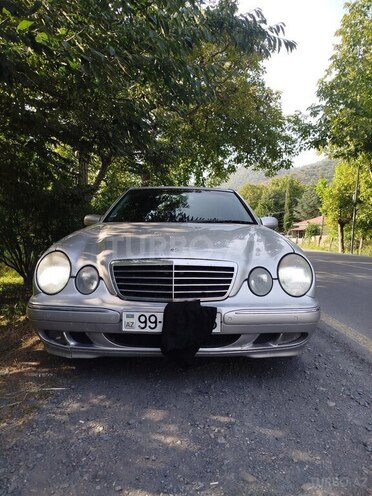 Mercedes E 270 1999, 300,000 km - 2.7 l - Zaqatala