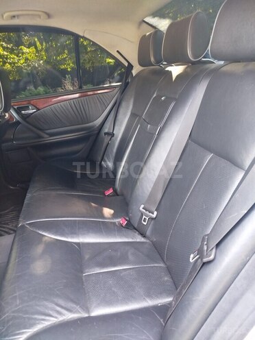 Mercedes E 270 1999, 300,000 km - 2.7 l - Zaqatala