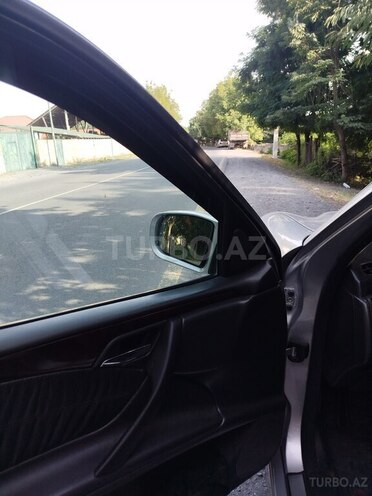 Mercedes E 270 1999, 300,000 km - 2.7 l - Zaqatala