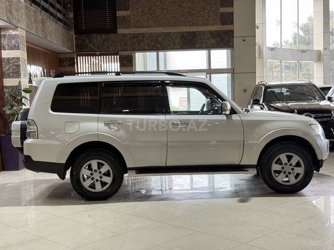 Mitsubishi Pajero 2008, 187,000 km - 3.0 l - Bakı