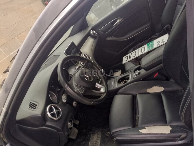 Mercedes CLA 250 4MATIC 2017, 133,576 km - 2.0 л - Bakı