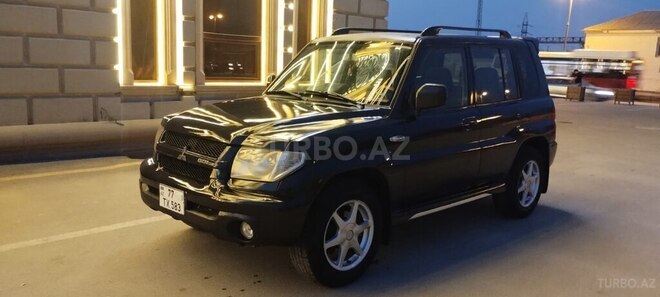 Mitsubishi Pajero io 2001, 318,000 km - 2.0 l - Bakı