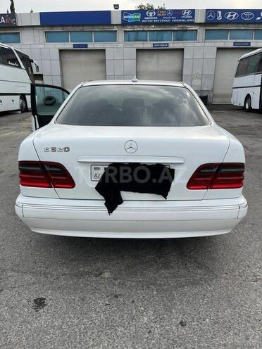 Mercedes E 320 2001, 480,000 km - 3.2 l - Bakı