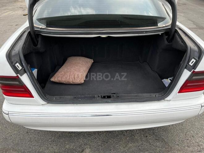 Mercedes E 320 2001, 480,000 km - 3.2 l - Bakı
