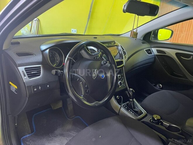 Hyundai Elantra 2015, 160,000 km - 1.8 л - Bərdə