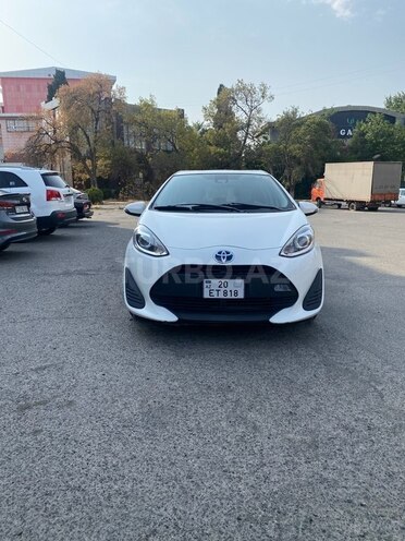 Toyota Aqua 2018, 110,000 km - 1.5 l - Gəncə