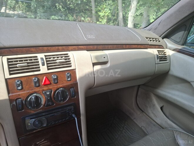 Mercedes E 230 1996, 395,785 km - 2.3 l - Bakı