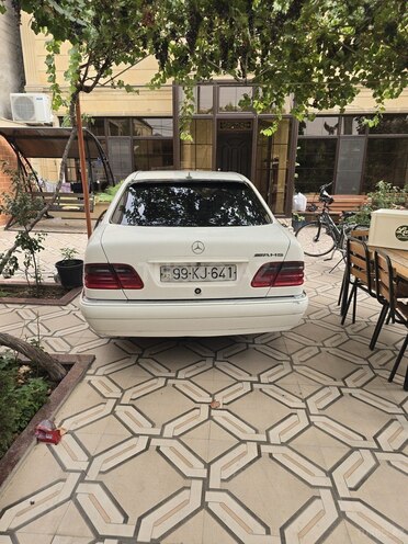 Mercedes E 240 1998, 344,000 km - 2.4 l - Bakı