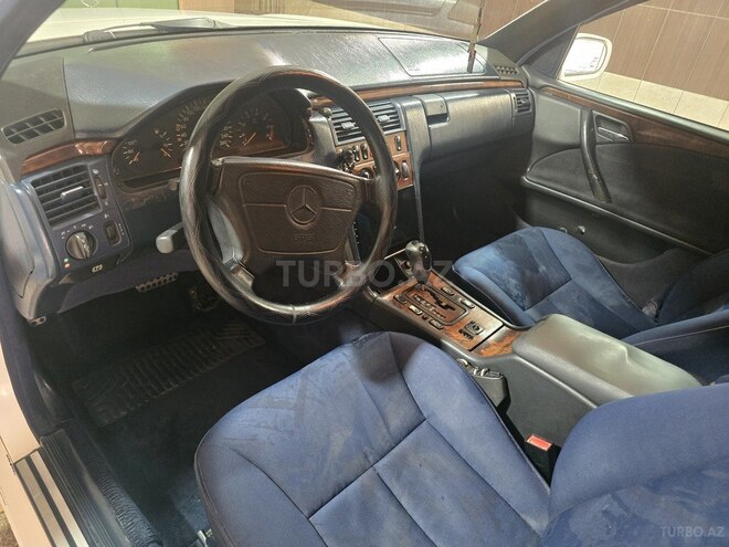 Mercedes E 240 1998, 344,000 km - 2.4 l - Bakı