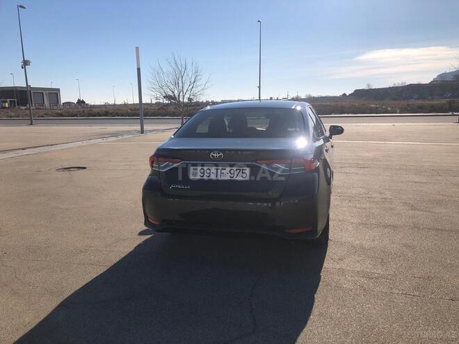 Toyota Corolla 2019, 111,000 km - 1.6 l - Bakı