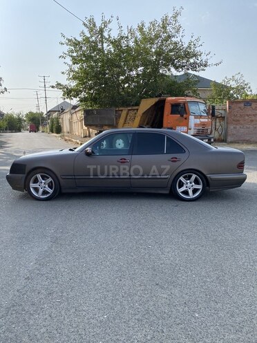 Mercedes E 220 d 1998, 178,686 km - 2.2 l - Gəncə