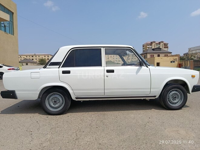 LADA (VAZ) 2107 1999, 90,000 km - 1.6 л - Salyan