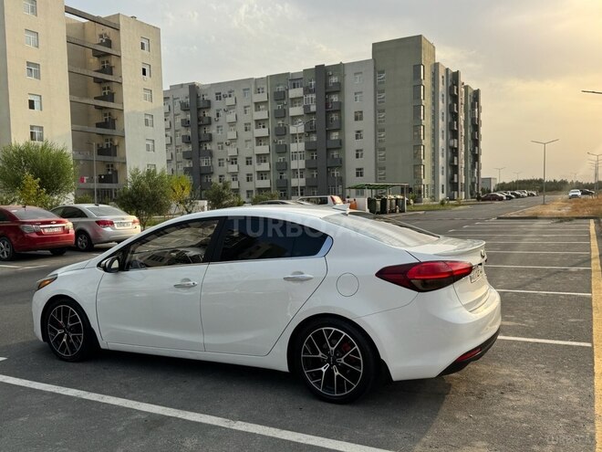 Kia Forte 2017, 179,000 km - 2.0 l - Bakı
