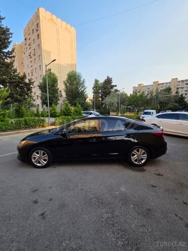 Hyundai Elantra 2019, 175,418 km - 2.0 l - Bakı