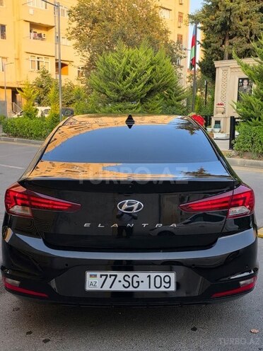 Hyundai Elantra 2019, 175,418 km - 2.0 l - Bakı