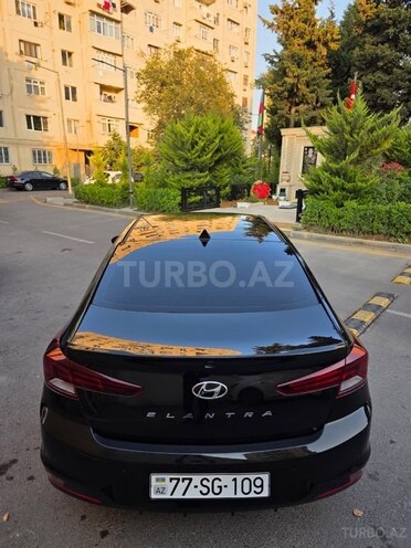 Hyundai Elantra 2019, 175,418 km - 2.0 l - Bakı