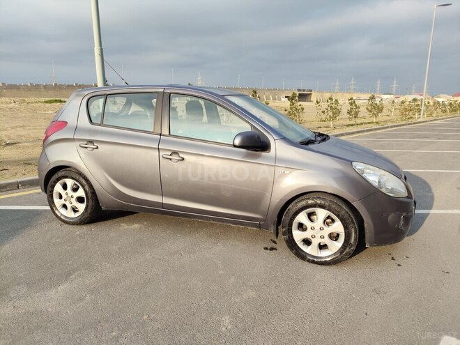 Hyundai i20 2009, 250,000 km - 1.6 l - Bakı