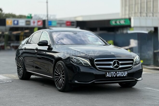 Mercedes E 300 d-6