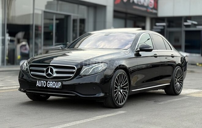 Mercedes E 300 d-7