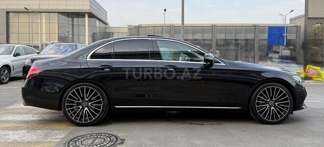 Mercedes E 300 d-14
