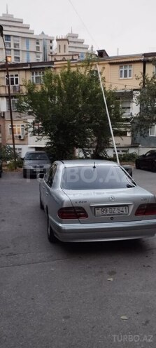 Mercedes E 220 d 2000, 509,356 km - 2.2 l - Bakı