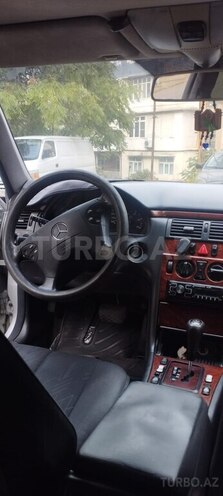 Mercedes E 220 d 2000, 509,356 km - 2.2 l - Bakı