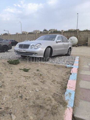 Mercedes E 270 2002, 420,000 km - 2.7 l - Bakı