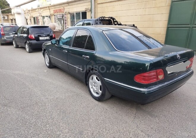 Mercedes E 230 1996, 425,800 km - 2.3 l - Bakı