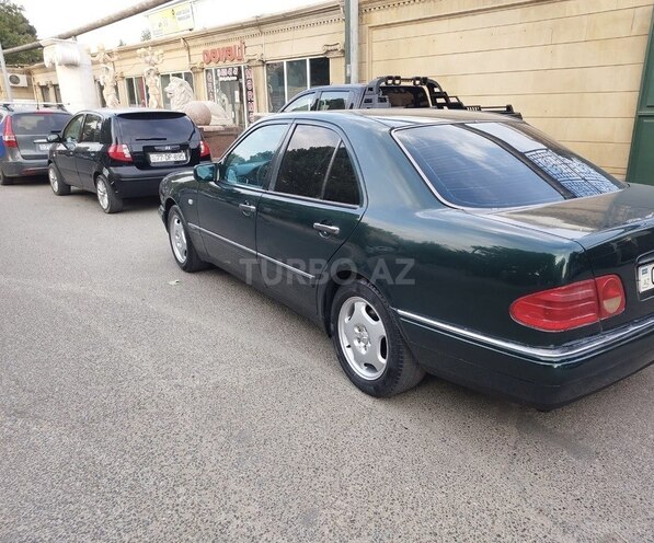 Mercedes E 230 1996, 425,800 km - 2.3 l - Bakı