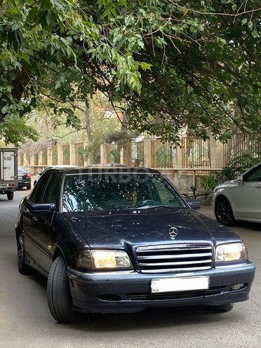 Mercedes C 220 d 1999, 241,848 km - 2.2 l - Bakı
