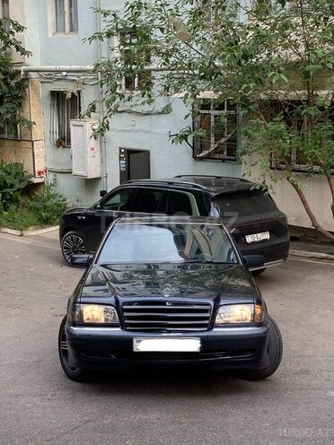 Mercedes C 220 d 1999, 241,848 km - 2.2 l - Bakı
