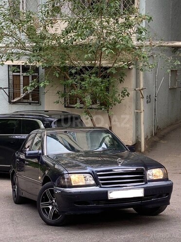 Mercedes C 220 d 1999, 241,848 km - 2.2 l - Bakı