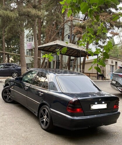 Mercedes C 220 d 1999, 241,848 km - 2.2 l - Bakı