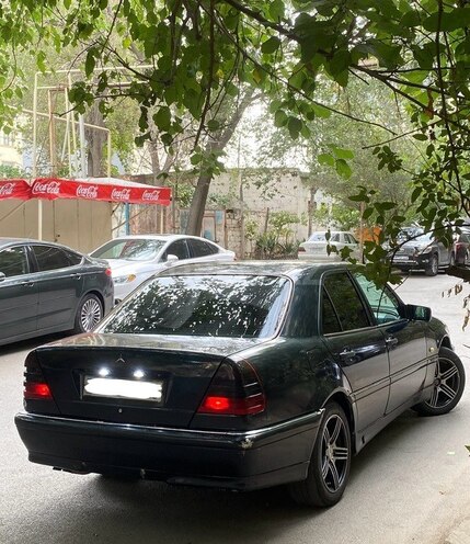 Mercedes C 220 d 1999, 241,848 km - 2.2 l - Bakı