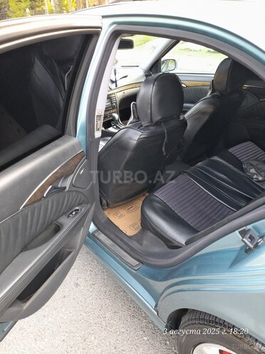 Mercedes E 270 2002, 505,000 km - 2.7 l - Mingəçevir