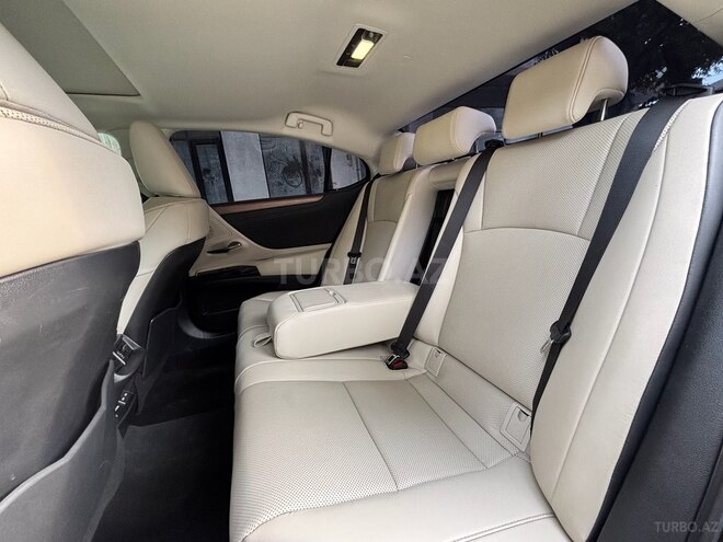 Lexus ES 300h 2024, 56,000 km - 2.5 l - Bakı