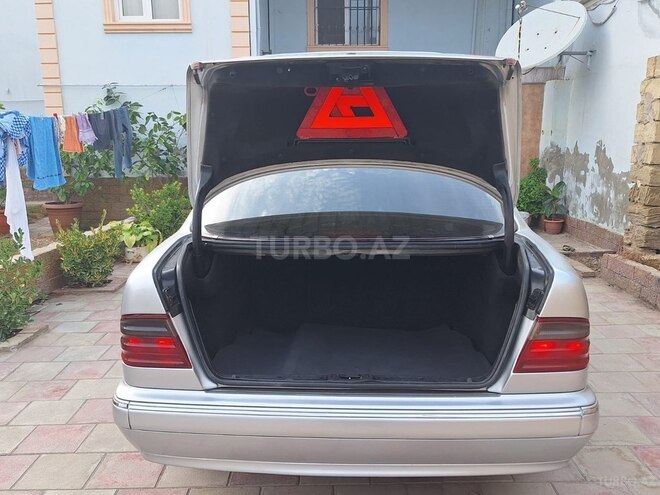 Mercedes E 270 2000, 365,000 km - 2.7 l - Bakı