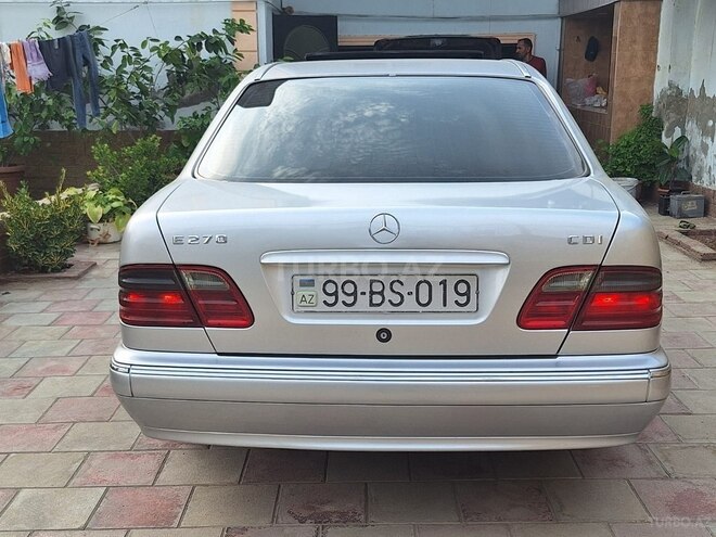 Mercedes E 270 2000, 365,000 km - 2.7 l - Bakı
